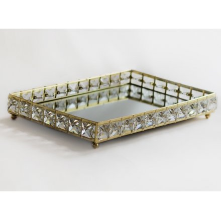 A medium, rectangle shaped mirror tray with crystal edge. Perfect for a table centre piece or arrangement.