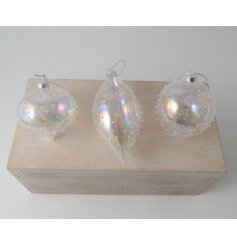 A luxe inspired mix of shaped baubles with an iridescent coating and bubble ridge finish to each 