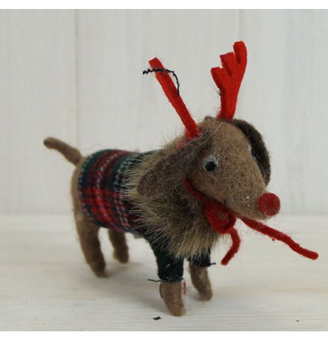  A charming felt sausage dog dressed up as a reindeer. Complete with a festive colours and trims 