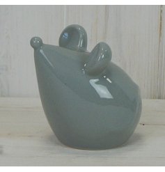  A small and simple ceramic mouse ornament set with a grey colouring and minimalistic finish 