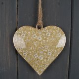  A delightful little decoration to place in any home or hang around your garden for a spring inspired sense 