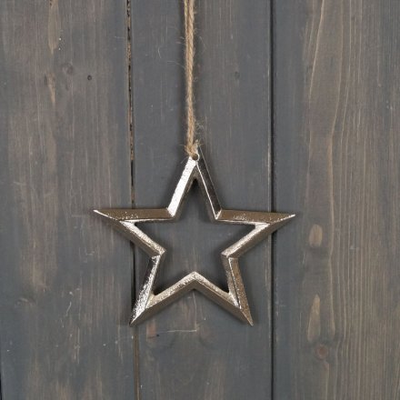 With its jute hanger, this Rustic inspired hanging star is perfect for any tree display at Christmas 