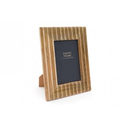 5x7" Ribbed Wooden Photo Frame