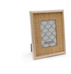A Netural Photo Frame in Bamboo