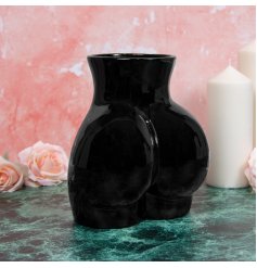 Gift packed trendy black vase 
