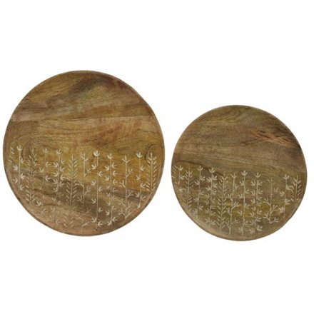 Set of 2 Mangowood Decorated Plates, 30.5cm/25.5cm