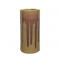 A chic and contemporary ceramic vase with a stylish drip finish. Display as pictured or fill with your favourite blooms