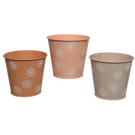 Assortment Of 3 Iron Round Planters With Flower Design 