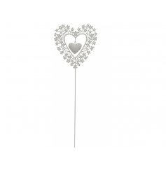 A chic heart shaped stake decoration with pretty delicate flowers.