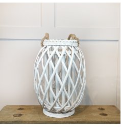A Rustic Style Wicker Lattice Lantern in White