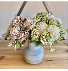A Charming Spray of Neutral Flowers