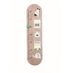 Track the growth of your little wild ones with this animal themed height chart with photo frames.