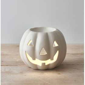 A fun and unique pumpkin oil burner with a carved face. Perfect for your favourite seasonal fragrances.
