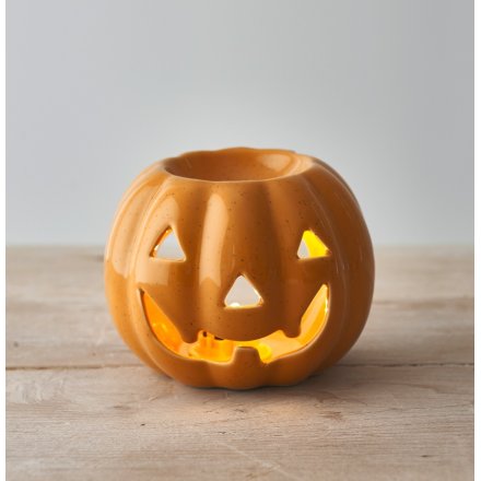 A fun and unique carved pumpkin oil burner. Perfect for your seasonal fragrances. 