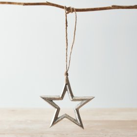 A Simple And Chic Hanging Metal Star Decoration
