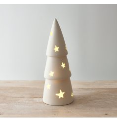 A Simplistic Christmas Tree Ornament