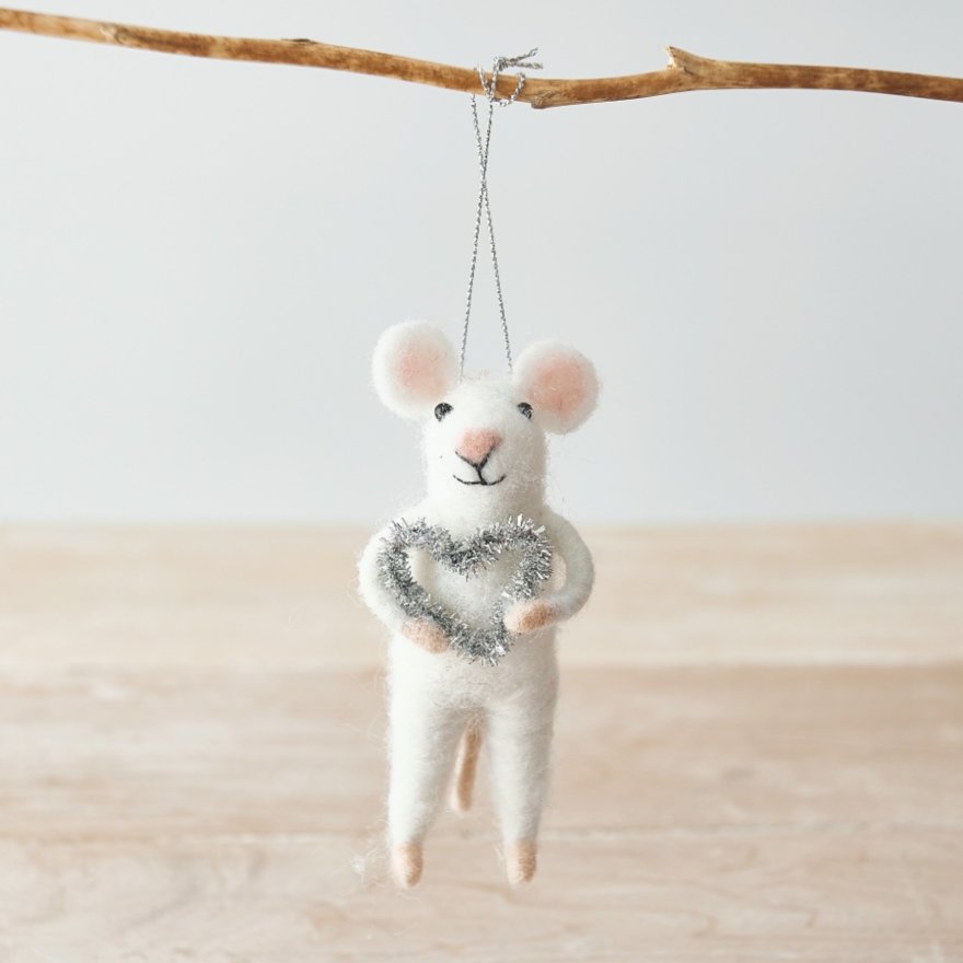 White Mouse With Silver Heart 10.5cm