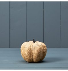 A rustic pumpkin decoration in hessian with plaited jute string detail. A must have seasonal decoration with character 