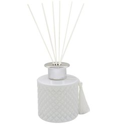 A luxurious diffuser in white