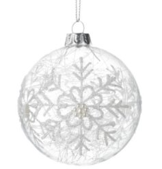 A simply stunning clear glass bauble