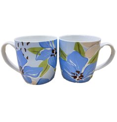 A charming set of 2 porcelain mugs
