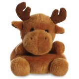 With a golden brown and super soft body this reindeer is tactile and perfect for little fingers to discover and enjoy. 