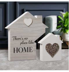 A charming jigsaw style wooden house plaque with a lovely home sentiment. 