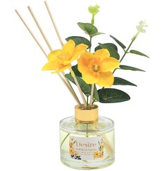 A boutique diffuser with an artificial posy of Daffodils and Eucalyptus. Beautifully scented with Jasmine and Daffodils.