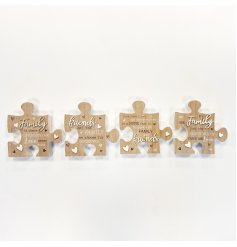An assortment of 4 jigsaw piece signs, each with a lovely family or friends sentiment.