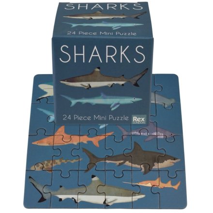 Create your own underwater world with this colourful Shark design mini puzzle containing 24 pieces.