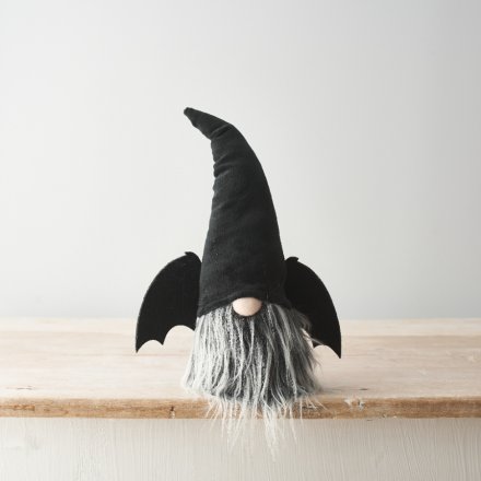 A spooktacular Halloween gonk with a soft hat and bat wings. Complete with a cute nose and signature shaggy long beard. 