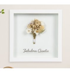 A beautiful box framed hanging sign displaying a mini dried flower bouquet with "Fabulous Auntie" message. 