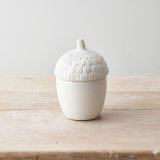 A chic acorn shaped container with fantastic detailing. A stylish seasonal storage item for the home. 