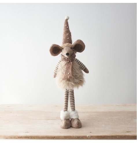 Fall in love with this adorable standing mouse decoration. Dressed in a natural seasonal outfit with texture and pattern