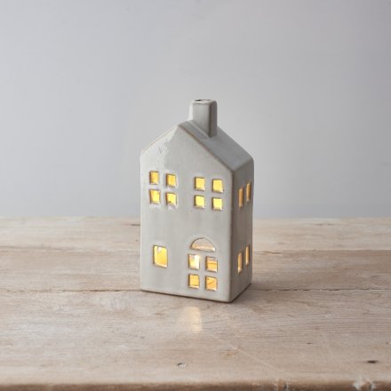 A shabby chic style led house decoration with contrasting edge design and cut out details. 