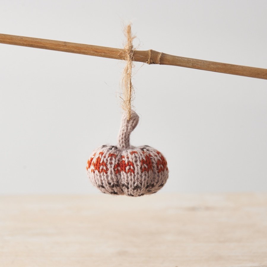 Knitted Pumpkin Hanger, 4cm