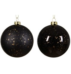 An assortment of 2 shatterproof baubles in black matt and shiny finishes. Each is decorated with a rich gold speckle 