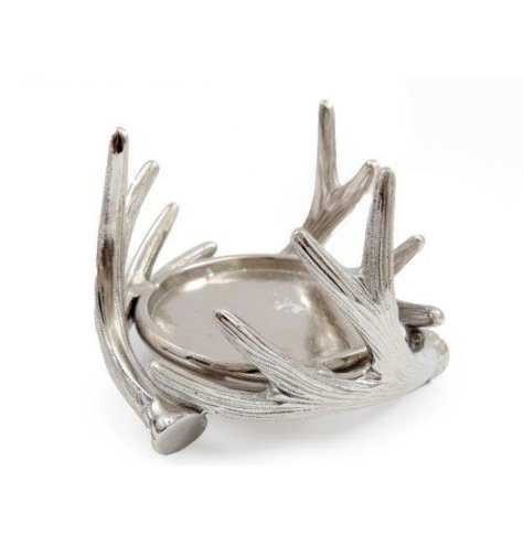 A simple yet stylish silver coloured candle holder featuring antler design. 