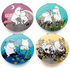 A compact mirror with the decal of the retro cartoon character Moomin.