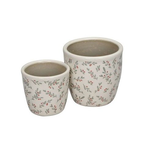 A set of 2 rustic stoneware planters with a traditional red berry design. 
