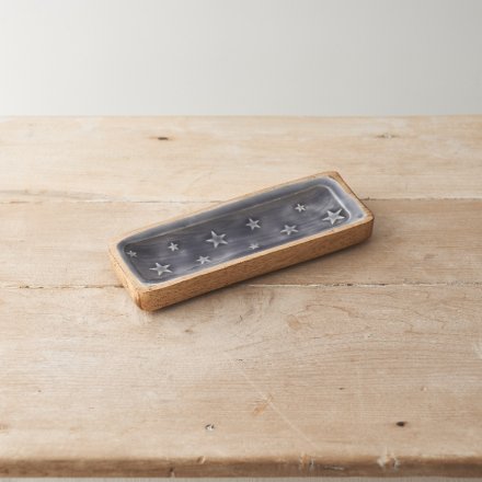 This Mango Wood tray plate with embossed stars adds a unique and modern touch to your kitchen or dining room