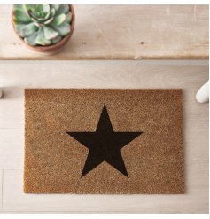 A stylish coir doormat with simple yet striking bold star motif. 