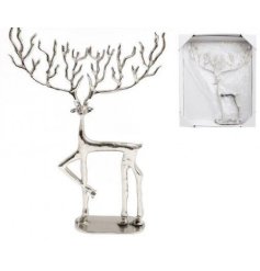 Make a statement with this stylish silver stag ornament. Artistic in design with wonderful exaggerated antlers. 
