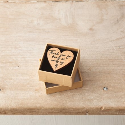 Say thank you with this charming and unique heart shaped wooden token. Decorated with beautiful script words and flower