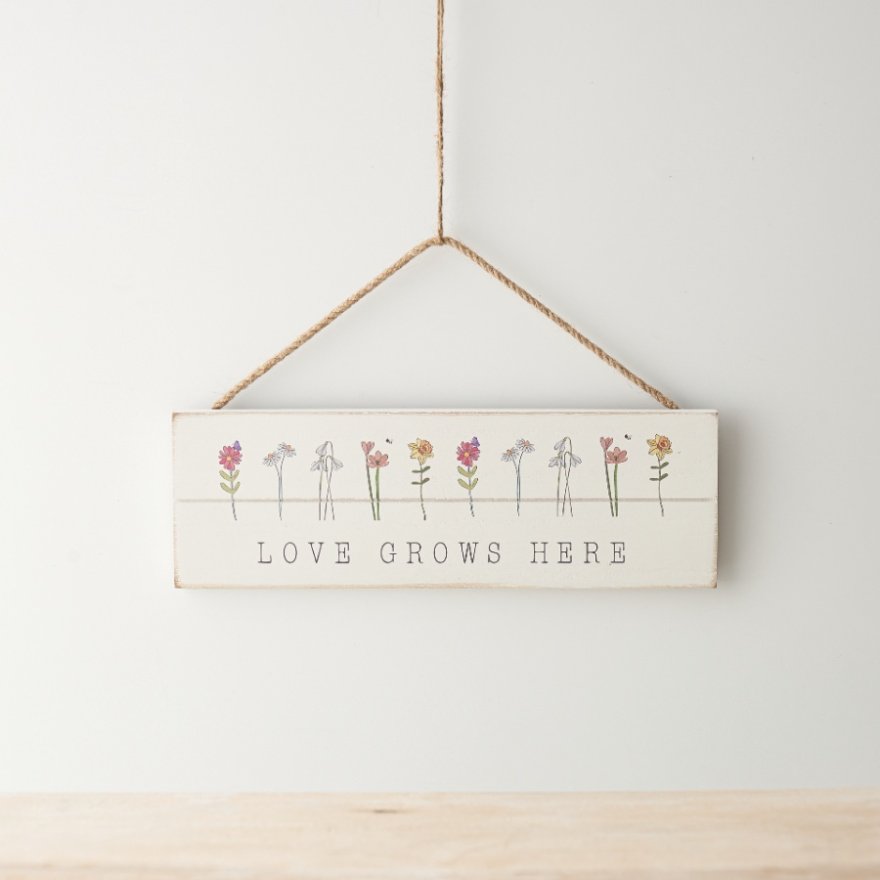 Hanging 'Love Grows Here' Sign, 24cm