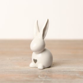 A simple yet charming small rabbit decoration