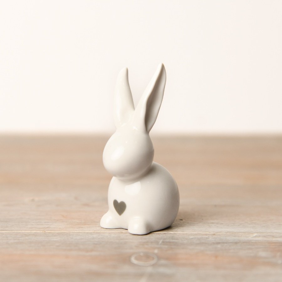 A simple yet charming small rabbit decoration