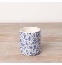 A beautifully scented vanilla candle with a detailed hare design. A stunning gift item with a rustic aesthetic. 