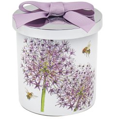A lovely Allium flower candle as part of the Bee - tanical range. This would make a great gift for a mum on her birthday