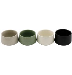 The ideal snack bowl set for when its a picky tea! The 4 bowls come in calming colours and can easily be stacked.